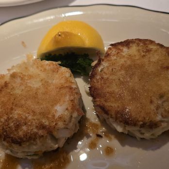 Gulfstream - The crab cakes, the temperature in the middle was room temperature - New American Near Me - Newport Beach, California Gulfstream - The crab cakes, the temperature in the middle was room temperature - New American Near Me - Newport Beach, California