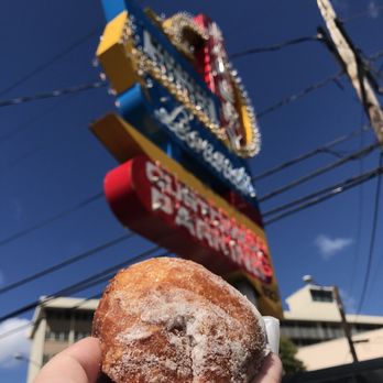 Leonard's Bakery - Malasada - Bakeries Near Me - Honolulu, Hawaii Leonard's Bakery - Malasada - Bakeries Near Me - Honolulu, Hawaii