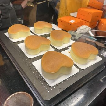 Mr Bear - Heart Shaped - Desserts Near Me - Queens, New York