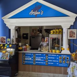 Arslans Gyros - Order here, inside the Mobil building.