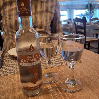 Plori Restaurant - Ouza - Greek Near Me - Carle Place, New York
