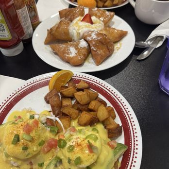 Nelscott Breakfast House - Crab egg Benedict - Breakfast & Brunch Near Me - Lincoln City, Oregon Nelscott Breakfast House - Crab egg Benedict - Breakfast & Brunch Near Me - Lincoln City, Oregon