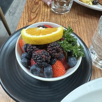 Blackwood - Fruit bowl - Thai Near Me - San Francisco, California