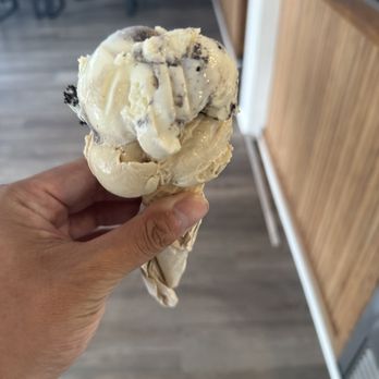Mount Desert Island Ice Cream - Sweet cream w oreos and the Dude - Ice Cream & Frozen Yogurt Near Me - Bar Harbor, Maine Mount Desert Island Ice Cream - Sweet cream w oreos and the Dude - Ice Cream & Frozen Yogurt Near Me - Bar Harbor, Maine