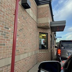Wendy's - Drive thru line