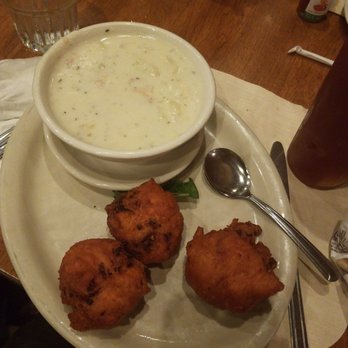 Crows Nest - Clam chowdah, clam cakes - Seafood Near Me - Warwick, Rhode Island