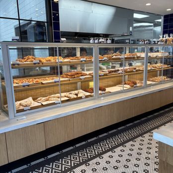 Paris Baguette - Bakeries Near Me - Edgewater, New Jersey Paris Baguette - Bakeries Near Me - Edgewater, New Jersey
