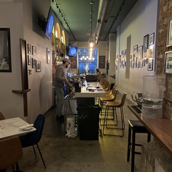 Frankie's Sips & Savories - Inside - Wine Bars Near Me - Cincinnati, Ohio