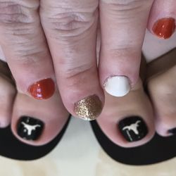 Nail Retreat - Custon longhorn! She freehanded these!!