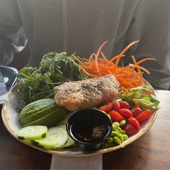 Crema Gourmet - Salmon Fillet with salad - Breakfast & Brunch Near Me - Kendall, Florida Crema Gourmet - Salmon Fillet with salad - Breakfast & Brunch Near Me - Kendall, Florida