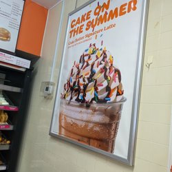 Dunkin' - Cake batter latte pic