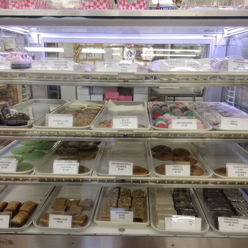 Desserts By Kelly - yes please! - Bakeries Near Me - Richland, Washington
