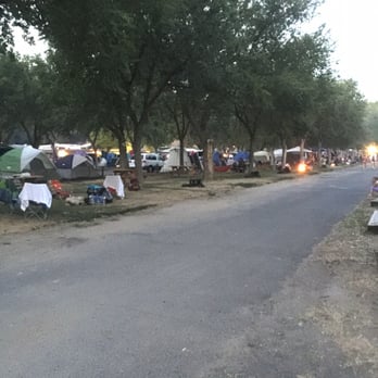 Smokiam RV Resort - A over sold campground, were you can not use any of the amenities because they are to full ! 3 toilets for all of the tent spots! - Hotels Near Me - Soap Lake, Washington