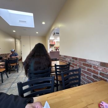 Chubbies Hamburgers - The girl who works here no respect - Burgers Near Me - Santa Barbara, California Chubbies Hamburgers - The girl who works here no respect - Burgers Near Me - Santa Barbara, California
