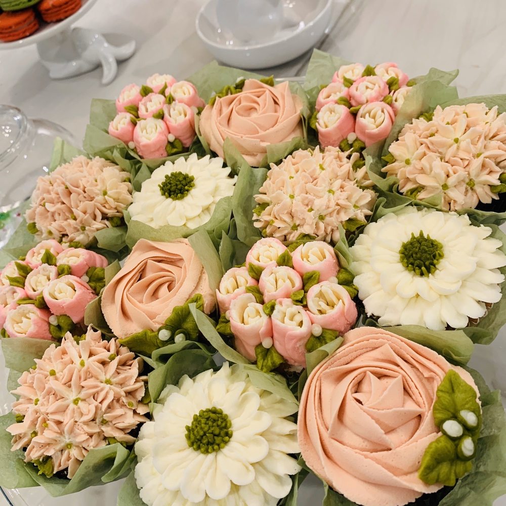 Calabasas Cupcake Bouquets - Cupcakes Near Me