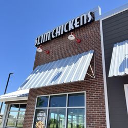 Slim Chickens - Exterior