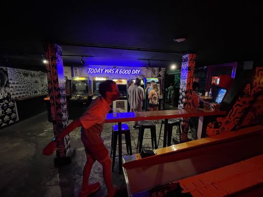 UP-DOWN STL - Updated September 2024 - 294 Photos & 143 Reviews - 405 N ...