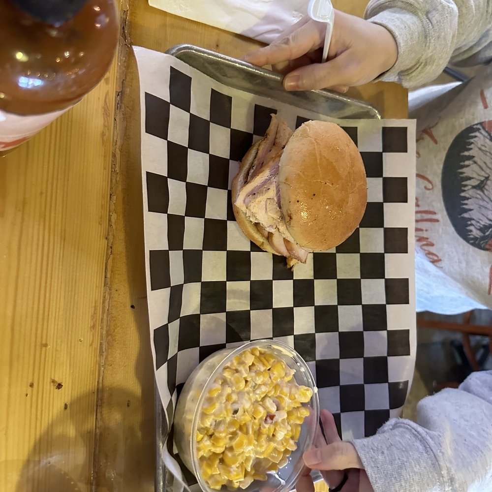 Tyler's Barbeque - Chicken sandwich and jalapeño cream corn - Barbeque Near Me - Amarillo, Texas Tyler's Barbeque - Chicken sandwich and jalapeño cream corn - Barbeque Near Me - Amarillo, Texas