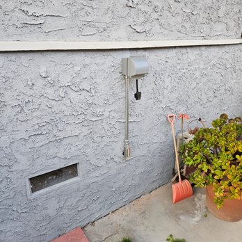 Go 2 Electric - NEMA 14-50 outlet and lockable cover. - Electricians Near Me Go 2 Electric - NEMA 14-50 outlet and lockable cover. - Electricians Near Me