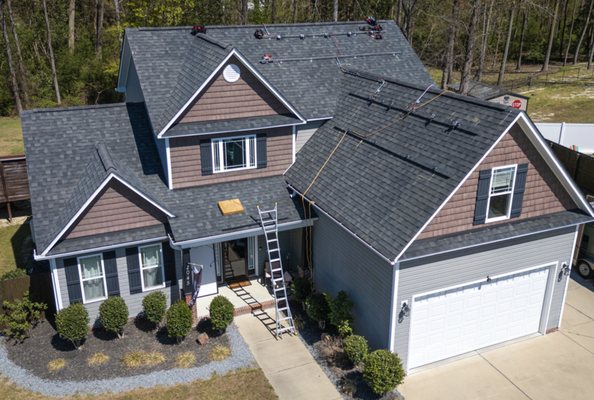 Crestmark Roofing & Construction