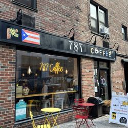 787 Coffee - Outside