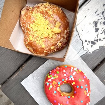 Doe Donuts - maple corn fritter and Doe - Donuts Near Me - Portland, Oregon