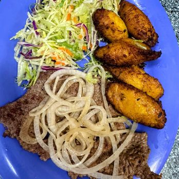Café Manolín - Onion pepper steak - Caribbean Near Me - San Juan, Puerto Rico Café Manolín - Onion pepper steak - Caribbean Near Me - San Juan, Puerto Rico