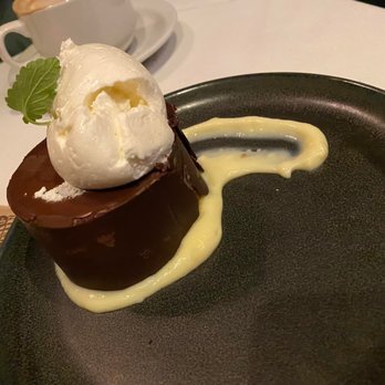Atlantic Fish - Boston Creme pie dessert, yum! - Seafood Near Me - Boston, Massachusetts Atlantic Fish - Boston Creme pie dessert, yum! - Seafood Near Me - Boston, Massachusetts