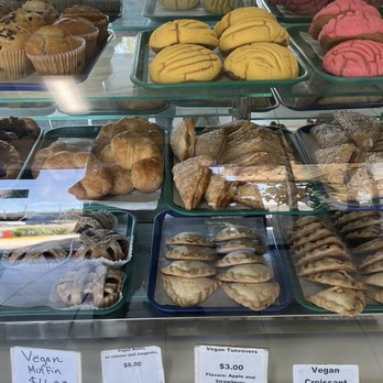 Toluca Bakery - Pastries - Bakeries Near Me - Los Angeles, California