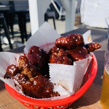 Finn’s Craft Beer Taphouse - Wings - Brewpubs Near Me - Hyannis, Massachusetts Finn’s Craft Beer Taphouse - Wings - Brewpubs Near Me - Hyannis, Massachusetts
