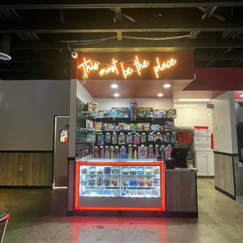 Pijja Paradise - Burgers Near Me - Fresno, California