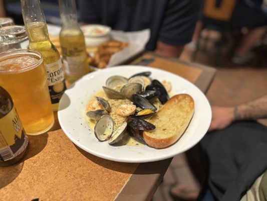 Big Phil's Bar & Grill by null