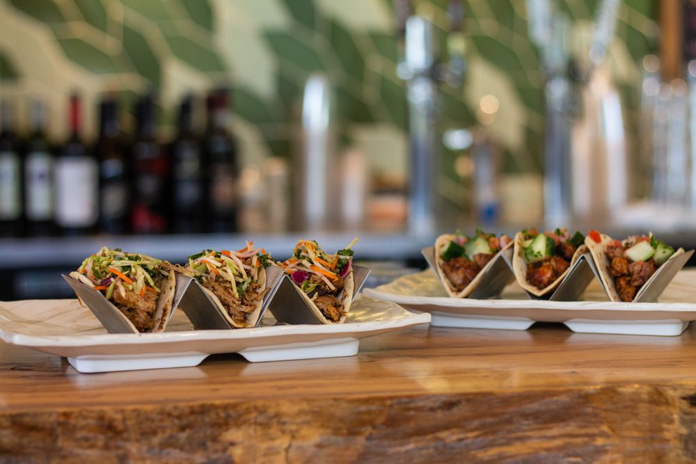 GATEWAY CANTEEN ANNE SPRINGS CLOSE GREENWAY 25 Photos 2573 Lake