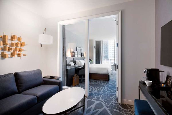 LondonHouse Chicago, Curio Collection by Hilton by null