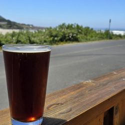 Yachats Underground Pub & Grub - Beer on the patio