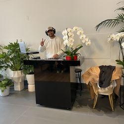 Breaking Dawn Brunch - Live DJ for fun brunch vibes!!
