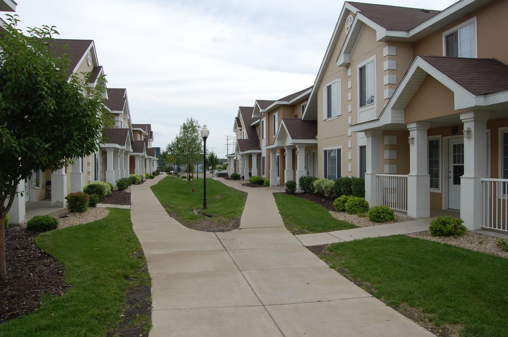 WYNGATE TOWNHOMES Updated August 2024 1752 Village Trl E, Maplewood