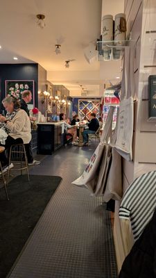 Lovestruck Books & Cafe by null