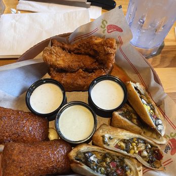 Chili's - Triple Dipper Southwestern Eggrolls Nashville Hot Mozzarella Nashville Hot Chicken Crispers Combo - American Near Me - Elk Grove, California