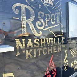 R Spot Kitchen - Side of the truck