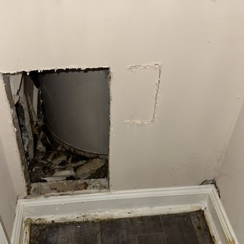 Summer Park Apartments - There's a random hole in my restroom that was left open, and that's where the rats come from. - Apartments Near Me - Buford, Georgia Summer Park Apartments - There's a random hole in my restroom that was left open, and that's where the rats come from. - Apartments Near Me - Buford, Georgia