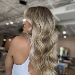 Form Hair Studio - Lived in blonde