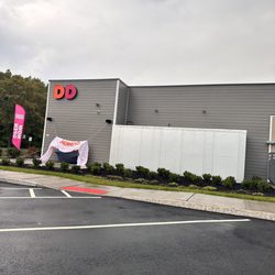 Dunkin' Donuts - Outside