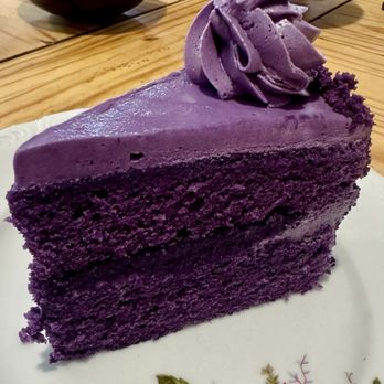 Isla Pilipinas Cafe - Ube Cake - Filipino Near Me - Fort Lauderdale, Florida