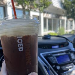 Dunkin' - Iced coffee with marshmallow cold foam