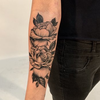 Seven Tattoo Studio - Roses on my forearm! Artwork and photo done by Robbie! - Tattoo Near Me - Las Vegas, Nevada Seven Tattoo Studio - Roses on my forearm! Artwork and photo done by Robbie! - Tattoo Near Me - Las Vegas, Nevada