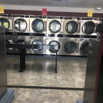 Largo Coin Laundry - Laundromat Near Me - Largo, Florida Largo Coin Laundry - Laundromat Near Me - Largo, Florida