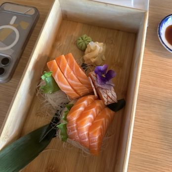 Sushi Cho - Salmon Sashimi Appetizer - Japanese Near Me - Sterling, Virginia