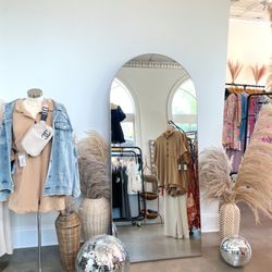 Unhinged Lifestyle Boutique