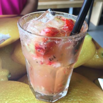 Piola - Pinecrest - Kiwi and strawberry caipiroska - Pizza Near Me - Miami, Florida Piola - Pinecrest - Kiwi and strawberry caipiroska - Pizza Near Me - Miami, Florida